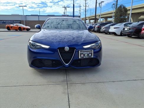 Used 2022 Alfa Romeo Giulia Ti image 2