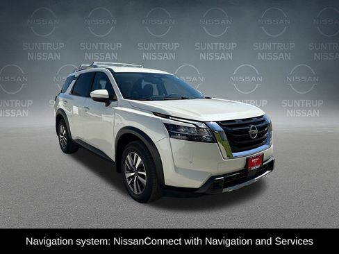Used 2024 Nissan Pathfinder SL FWD image 10