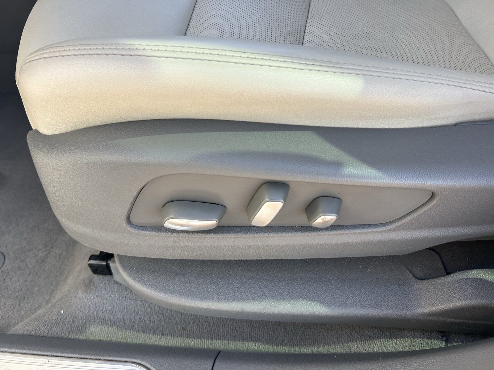 Certified 2020 Cadillac XT5 Premium Luxury FWD image 30