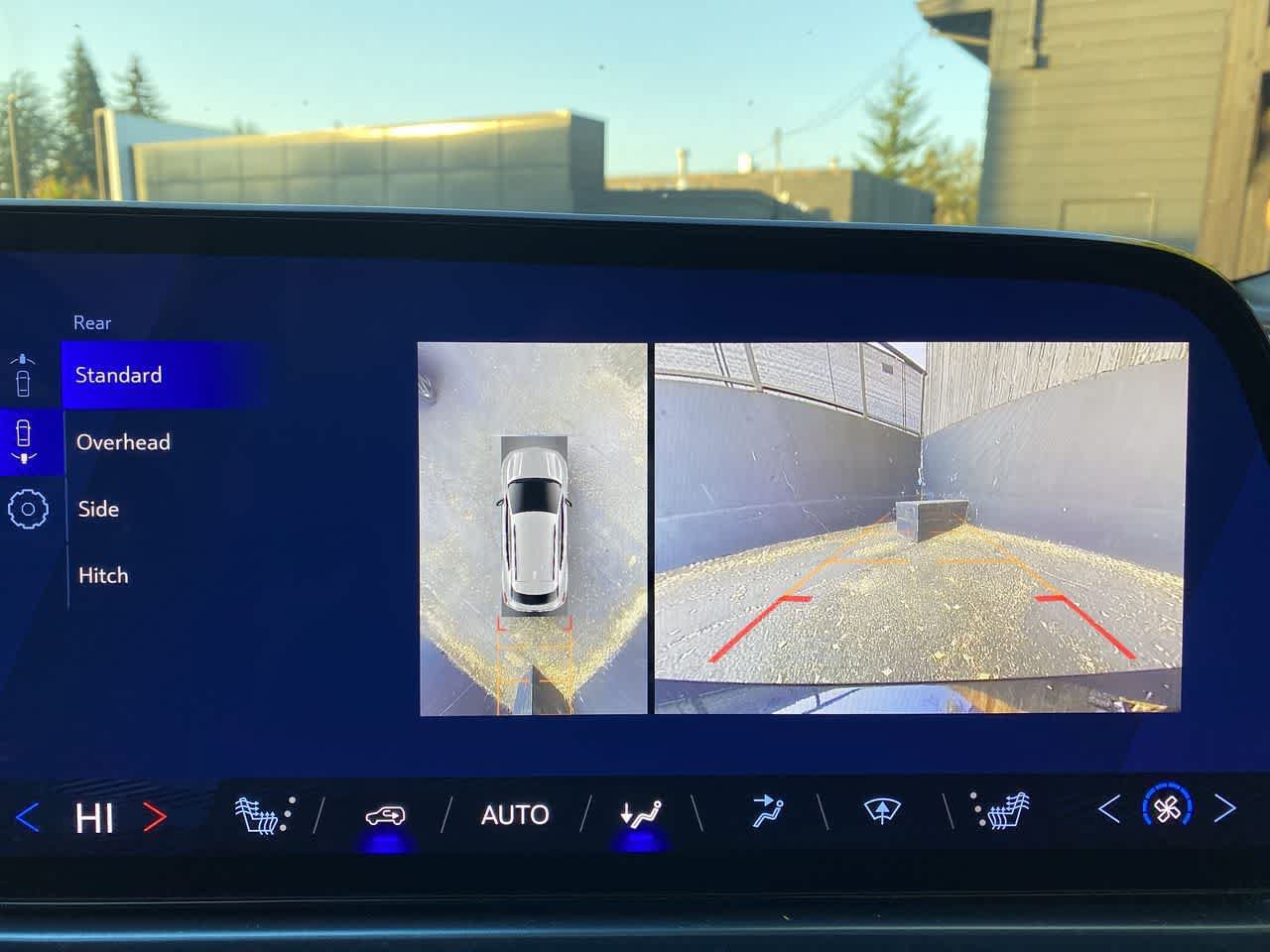 Used 2024 Chevrolet Equinox EV LT FWD image 24
