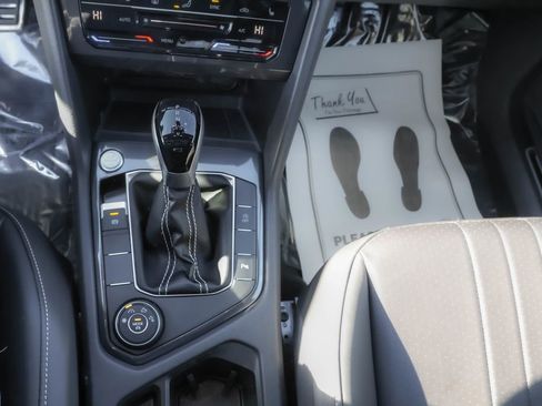 Certified 2024 Volkswagen Tiguan SE R-Line image 25