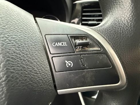 Used 2019 Mitsubishi Outlander ES image 21