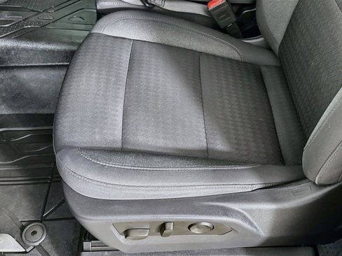 Used 2023 Chevrolet Silverado 1500 LT AWD/4WD image 19