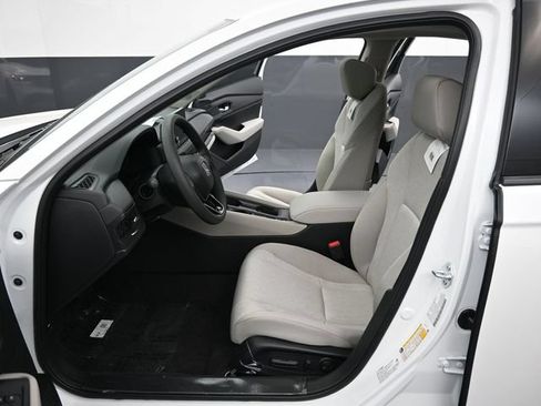 Used 2025 Honda Accord SE image 6