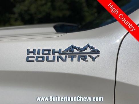 Used 2021 Chevrolet Silverado 1500 High Country w/ Technology Package AWD/4WD image 11