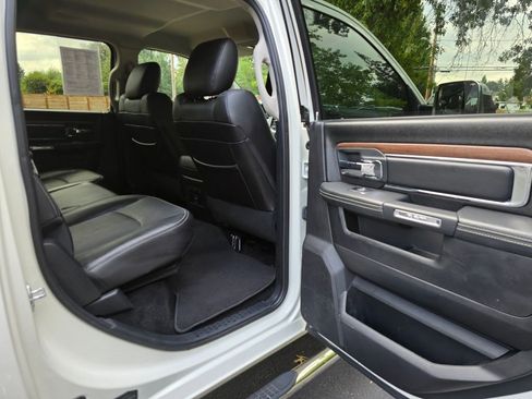 Used 2016 RAM 3500 Laramie w/ Convenience Group image 16