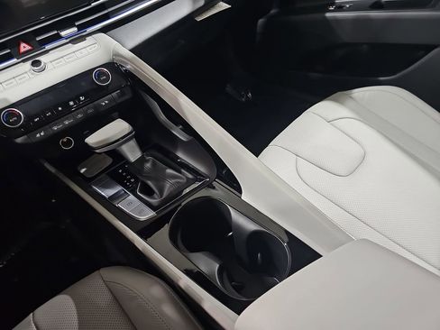 New 2026 Hyundai Elantra Limited image 23