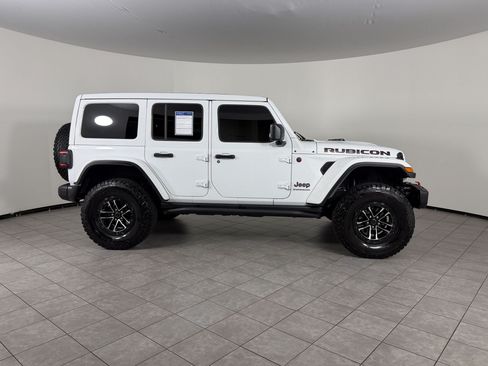 Used 2024 Jeep Wrangler Unlimited Rubicon AWD/4WD image 8