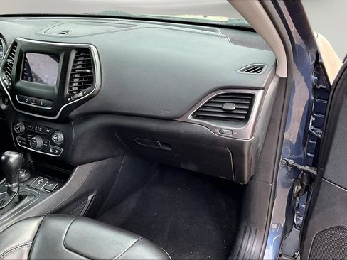 Used 2021 Jeep Cherokee Latitude Plus AWD/4WD image 25
