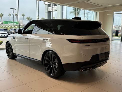 New 2026 Land Rover Range Rover Sport SE AWD/4WD image 3