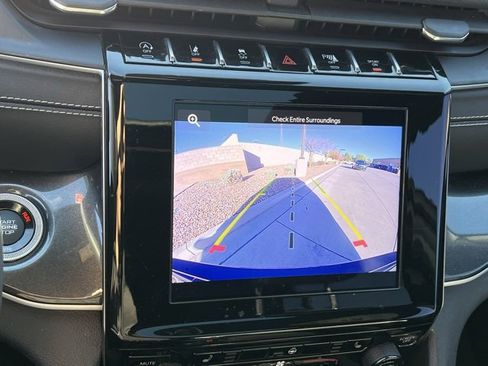 Certified 2023 Jeep Grand Cherokee Altitude image 19