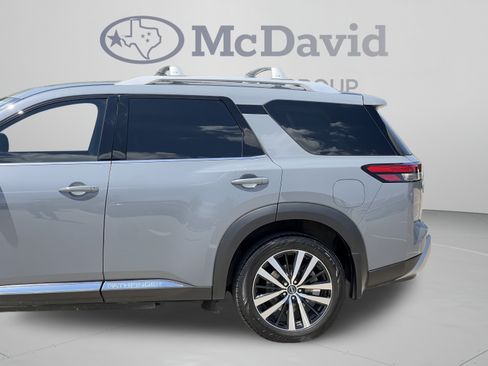 Used 2024 Nissan Pathfinder Platinum w/ Cargo Package FWD image 28