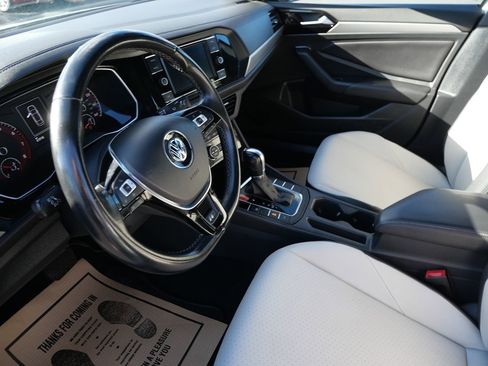 Used 2019 Volkswagen Jetta R-Line image 12