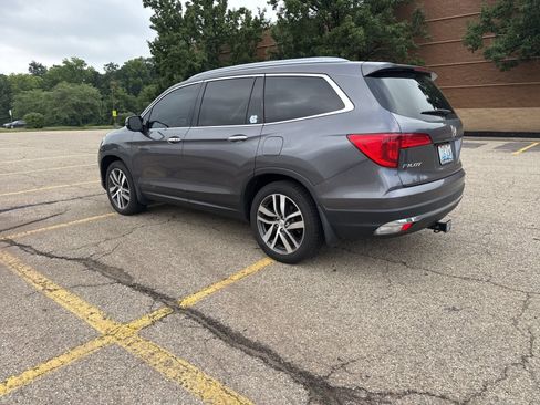 Used 2017 Honda Pilot Touring image 30