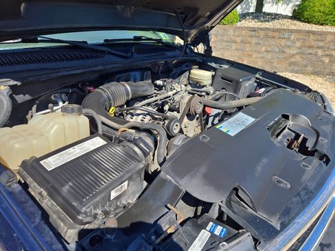 Used 2006 Chevrolet Silverado 1500 W/T RWD image 19