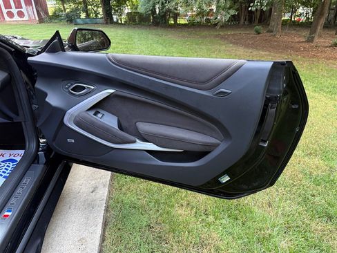 Used 2018 Chevrolet Camaro ZL1 RWD image 53