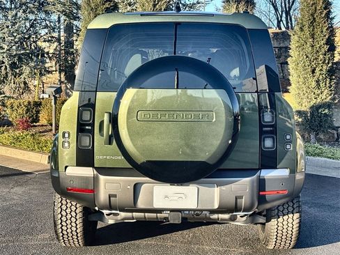 Used 2026 Land Rover Defender 110 S image 4