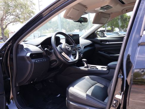 Used 2023 Nissan Altima 2.5 SL FWD image 30