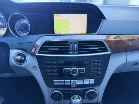Used 2012 Mercedes-Benz C 250 Sedan image 19