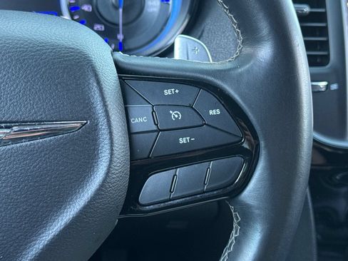 Used 2018 Chrysler 300 S AWD/4WD image 35