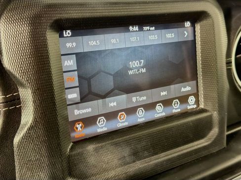 Used 2021 Jeep Wrangler Unlimited Sahara AWD/4WD image 14