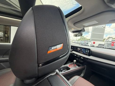 Used 2026 Nissan Kicks SR w/ SR Premium Package AWD/4WD image 25