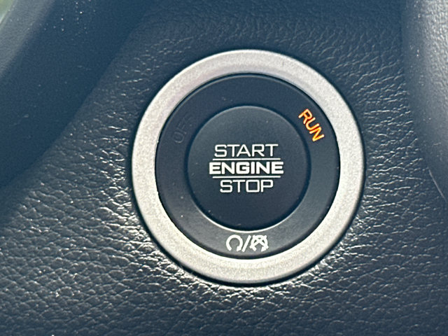 Used 2025 RAM 1500 Laramie AWD/4WD image 39