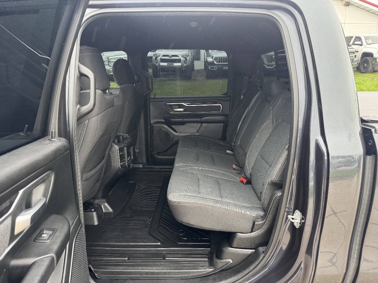 Used 2019 RAM 1500 Big Horn AWD/4WD image 12