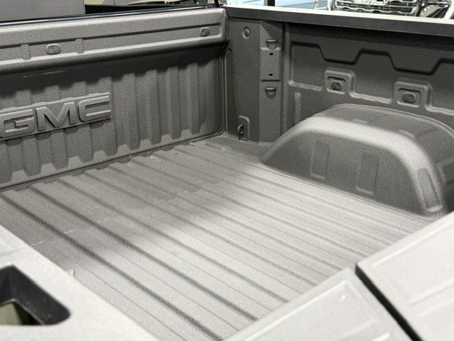 Certified 2025 GMC Sierra 1500 SLT w/ SLT Premium Plus Package AWD/4WD image 4