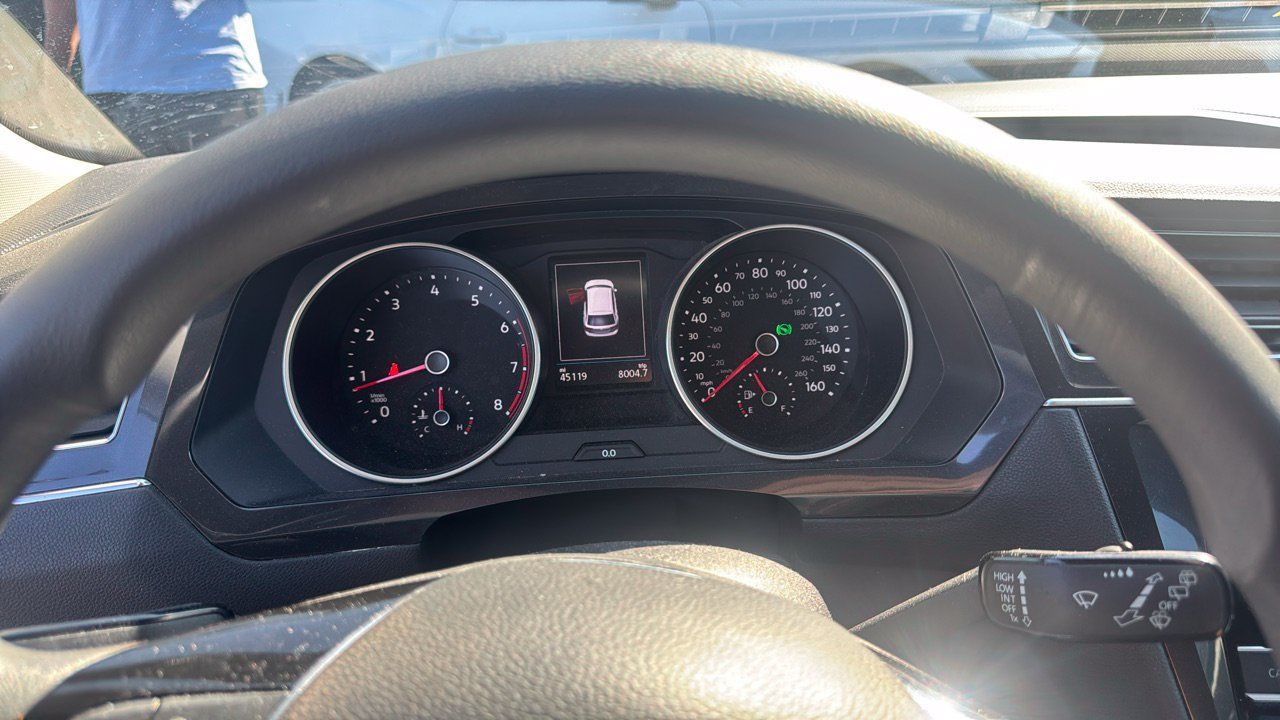 Used 2018 Volkswagen Tiguan S FWD image 4