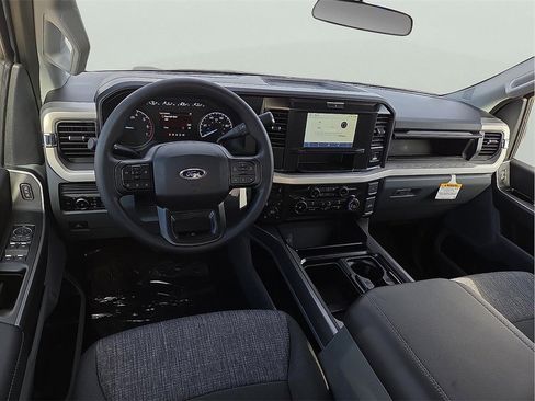 New 2026 Ford F250 XLT w/ FX4 Off-Road Package image 10