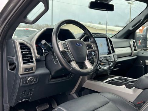 Used 2022 Ford F250 Lariat w/ Lariat Ultimate Package image 12