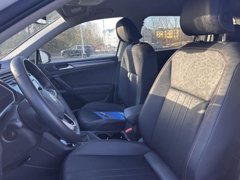 Used 2024 Volkswagen Tiguan Wolfsburg Edition image 12