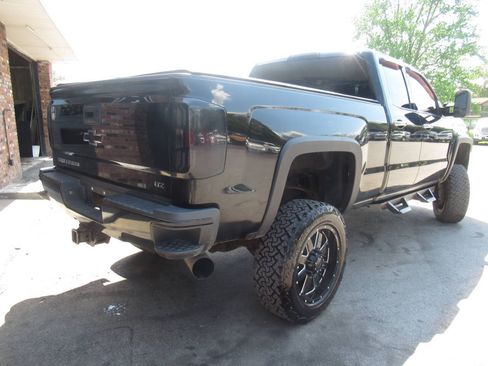 Used 2015 Chevrolet Silverado 2500 LTZ w/ Snow Plow Prep Package AWD/4WD image 12