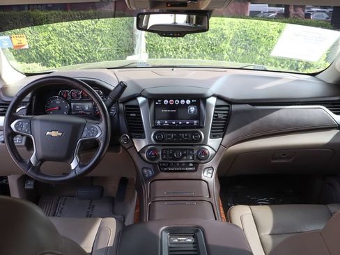 Used 2019 Chevrolet Tahoe Premier AWD/4WD image 31