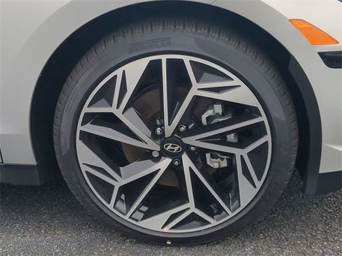 New 2025 Hyundai Ioniq 6 SEL image 10