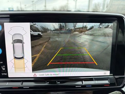 New 2026 Volkswagen Atlas Cross Sport SEL image 18