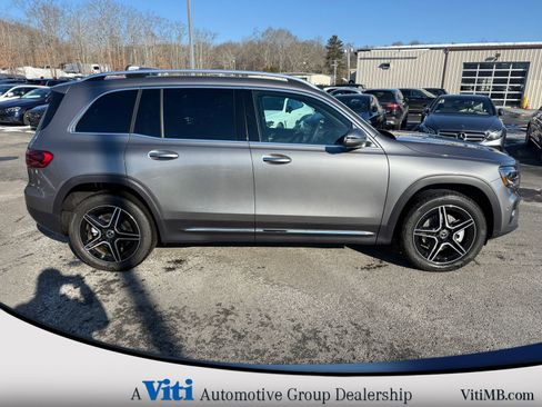 Used 2026 Mercedes-Benz GLB 250 4MATIC image 9