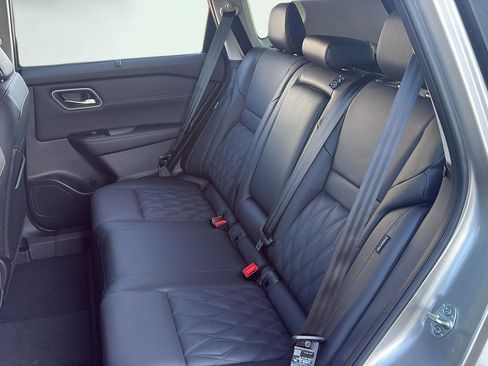 New 2026 Nissan Rogue Platinum image 18