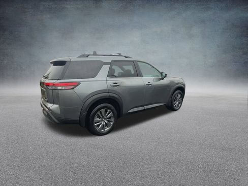 Used 2024 Nissan Pathfinder SV image 24