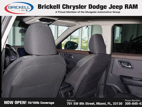 Used 2023 Nissan Rogue SV FWD image 17