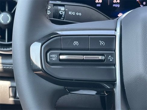 New 2025 Chevrolet Colorado LT image 10