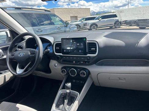 New 2026 Hyundai Venue SEL FWD image 13