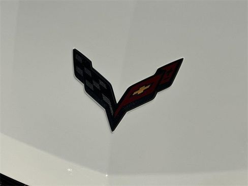 Used 2015 Chevrolet Corvette Z06 w/ 3LZ Preferred Equipment Group image 27