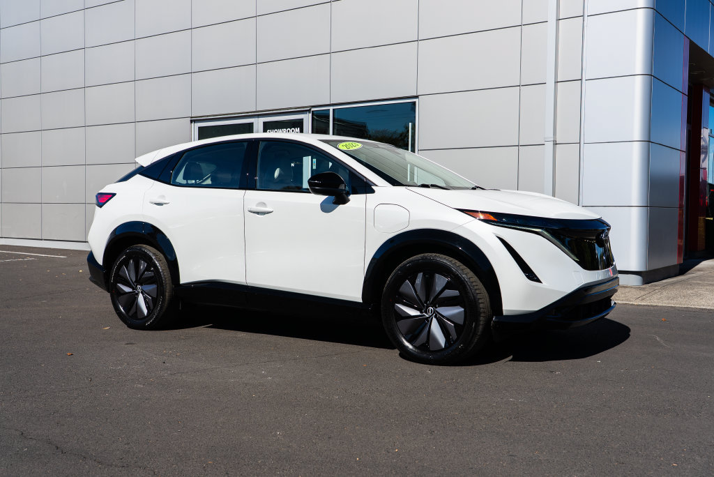 Used 2024 Nissan Ariya AWD image 29