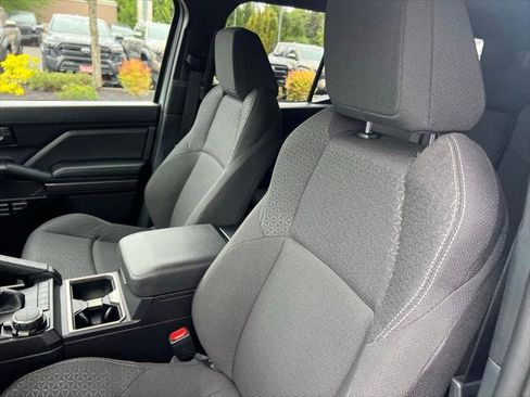 Certified 2025 Toyota 4Runner SR5 AWD/4WD image 14