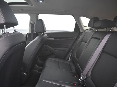 Used 2022 Kia Seltos EX image 11