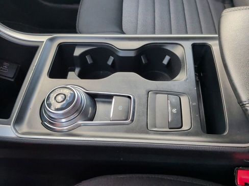 Used 2022 Ford Edge SE w/ Black Appearance Package image 31