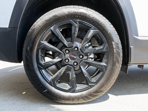 New 2026 GMC Terrain Elevation w/ Elevation Premium Package image 31