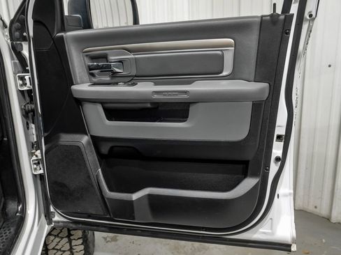 Used 2017 RAM 2500 SLT image 43